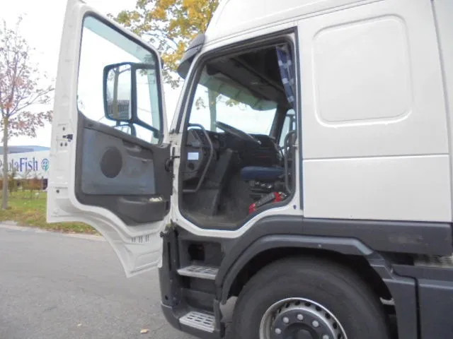 Volvo FM 400 GLOBETROTTER ADR NL TRUCK +TANK TRAILER - Dragbil: bild 5 Volvo FM 400 GLOBETROTTER ADR NL TRUCK +TANK TRAILER - Dragbil: bild 5