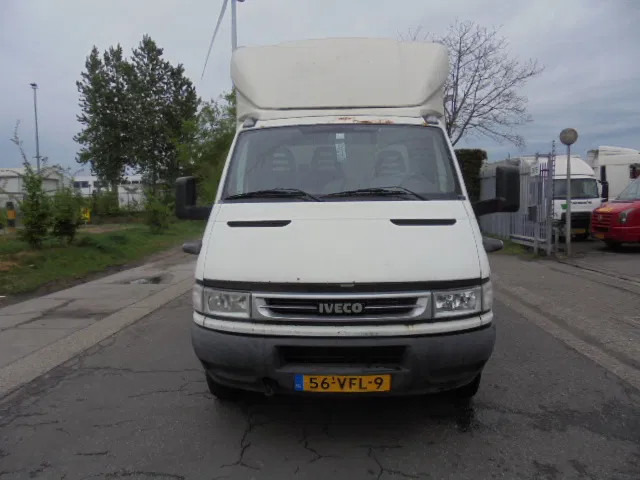 Iveco Daily 40 C14 HPI TREKKER OPLEGGER - Volymskåp, Dubbelhytt transportbil: bild 2 Iveco Daily 40 C14 HPI TREKKER OPLEGGER - Volymskåp, Dubbelhytt transportbil: bild 2