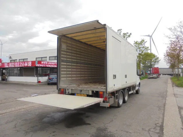 Iveco Daily 40 C14 HPI TREKKER OPLEGGER - Volymskåp, Dubbelhytt transportbil: bild 4 Iveco Daily 40 C14 HPI TREKKER OPLEGGER - Volymskåp, Dubbelhytt transportbil: bild 4