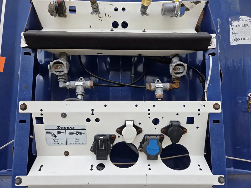 Krone SD NL TRAILER 25X IN STOCK - Kapelltrailer: bild 2 Krone SD NL TRAILER 25X IN STOCK - Kapelltrailer: bild 2