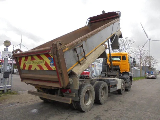 MAN TGS 35.400 8X4 RHD - Tippbil lastbil: bild 3 MAN TGS 35.400 8X4 RHD - Tippbil lastbil: bild 3