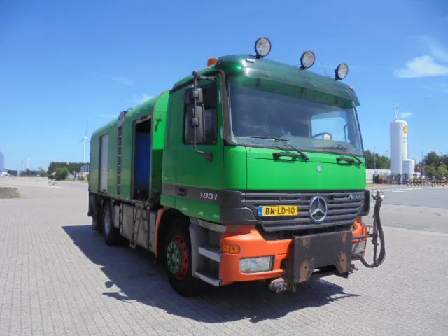 Mercedes-Benz Actros 1831 1831 Bitumensprayer - Tankbil: bild 3 Mercedes-Benz Actros 1831 1831 Bitumensprayer - Tankbil: bild 3