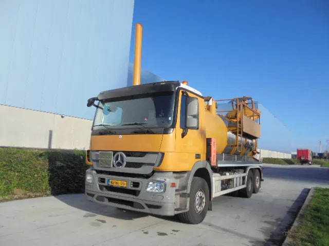 Mercedes-Benz Actros 2532 LENA ADR - Sugbil: bild 1 Mercedes-Benz Actros 2532 LENA ADR - Sugbil: bild 1