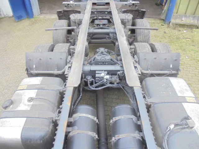 Mercedes-Benz Actros 2542 LS 6X2 ENGINE BROKE - Containerbil/ Växelflak lastbil: bild 5 Mercedes-Benz Actros 2542 LS 6X2 ENGINE BROKE - Containerbil/ Växelflak lastbil: bild 5