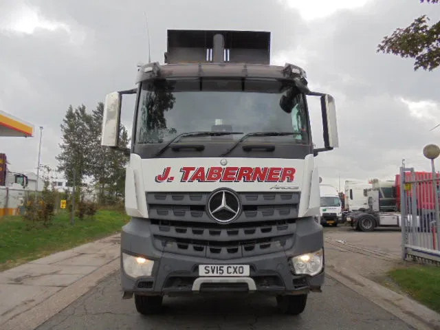 Mercedes-Benz Arocs 3243 K 8X4 - Tippbil lastbil: bild 2 Mercedes-Benz Arocs 3243 K 8X4 - Tippbil lastbil: bild 2