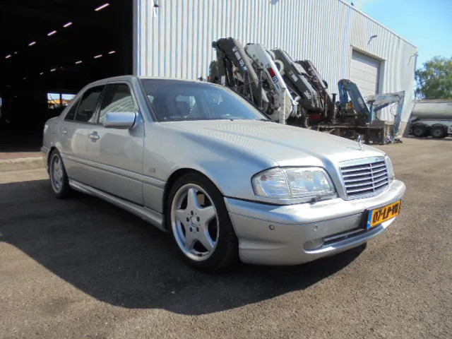 Mercedes-Benz C-Klasse 43 AMG - Sedan: bild 2 Mercedes-Benz C-Klasse 43 AMG - Sedan: bild 2