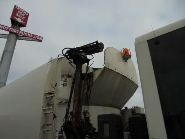 Mercedes-Benz Econic 2629 LLTNLA 6X2/4 - Sopbil: bild 4 Mercedes-Benz Econic 2629 LLTNLA 6X2/4 - Sopbil: bild 4