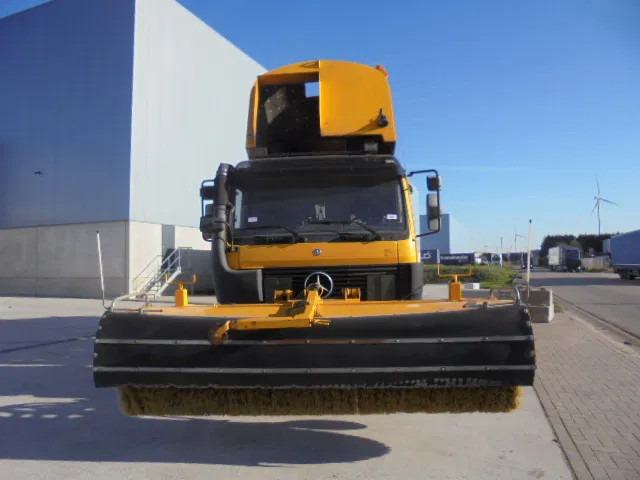 Mercedes-Benz SK 1920 NL TRUCK - Sopmaskin: bild 2 Mercedes-Benz SK 1920 NL TRUCK - Sopmaskin: bild 2