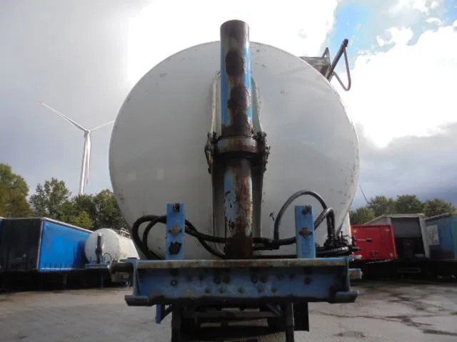 SPITZER BP SK 50 - Tanktrailer: bild 4 SPITZER BP SK 50 - Tanktrailer: bild 4
