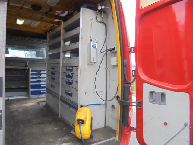 Volkswagen Crafter 35 BESTEL L2 H2 2.5 TDI 80 KW SERVICE CAR COMPLEET - Skåpbil: bild 1 Volkswagen Crafter 35 BESTEL L2 H2 2.5 TDI 80 KW SERVICE CAR COMPLEET - Skåpbil: bild 1