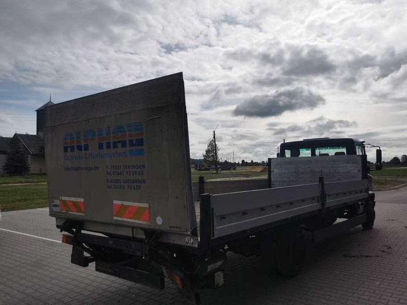 Mercedes-Benz 814 Vario - Transportbil med flak: bild 4 Mercedes-Benz 814 Vario - Transportbil med flak: bild 4