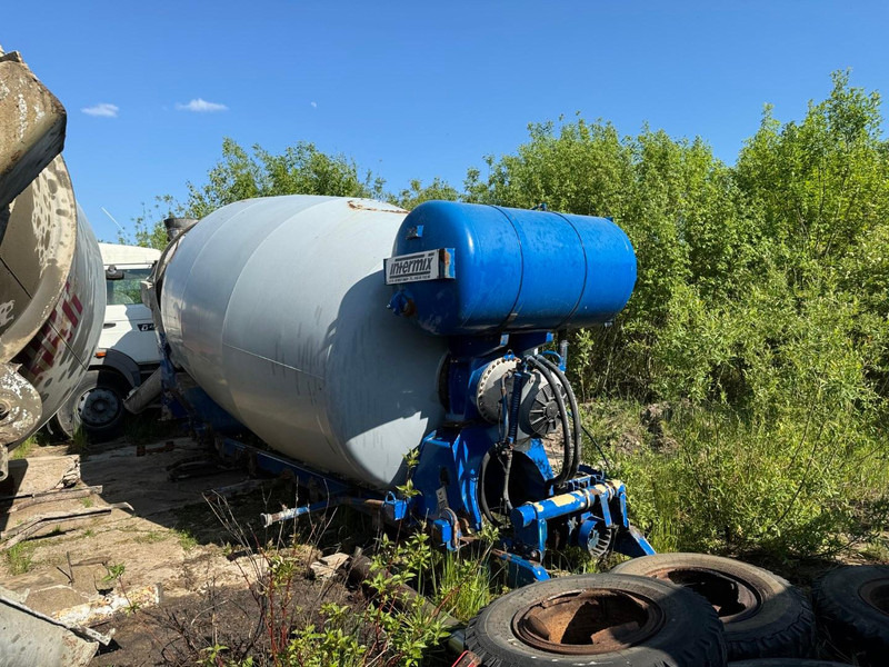 Mercedes-Benz Actros, MAN. 10 x pieces mixer. 9-10 m3 - Betongbil: bild 3 Mercedes-Benz Actros, MAN. 10 x pieces mixer. 9-10 m3 - Betongbil: bild 3