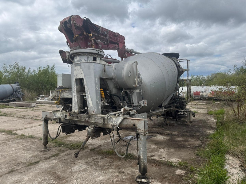 Mercedes-Benz Actros. Putzmeister 24 m + 6 mixer drum - Betongbil: bild 2 Mercedes-Benz Actros. Putzmeister 24 m + 6 mixer drum - Betongbil: bild 2