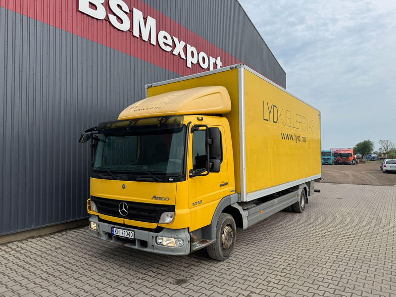 Mercedes-Benz Atego 1018 - Lastbil med skåp: bild 1 Mercedes-Benz Atego 1018 - Lastbil med skåp: bild 1