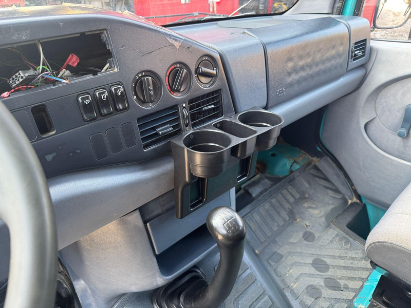 Transportbil med tippflak Mercedes-Benz Sprinter 310: bild 7 Transportbil med tippflak Mercedes-Benz Sprinter 310: bild 7