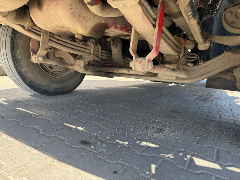 Tippbil lastbil Scania P 113 HL: bild 15