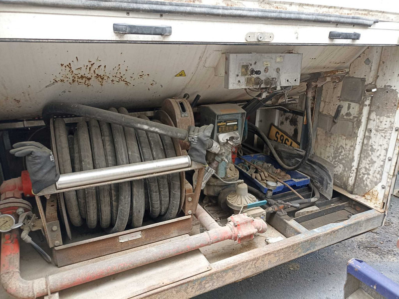 ACERBI Eurotechnika 41490 Spring-Spring. gas tank trailer - Semitrailer: bild 4 ACERBI Eurotechnika 41490 Spring-Spring. gas tank trailer - Semitrailer: bild 4