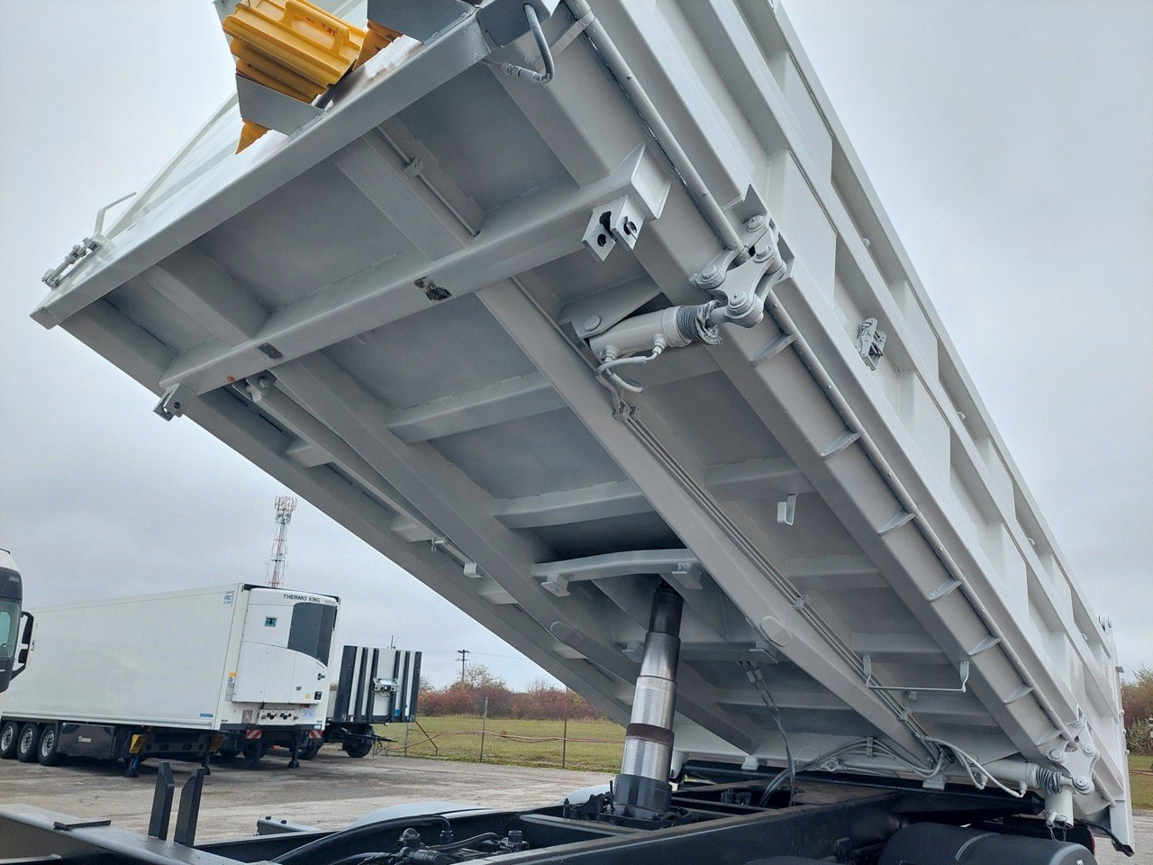 MAN TGS 33.480 6x6 BB Bordmatik - Tippbil lastbil: bild 5 MAN TGS 33.480 6x6 BB Bordmatik - Tippbil lastbil: bild 5