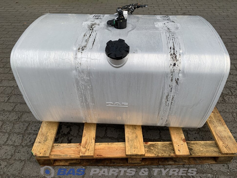 DAF Brandstoftank DAF 430 Liter 1681824 - Bränsletank för Lastbil: bild 1 DAF Brandstoftank DAF 430 Liter 1681824 - Bränsletank för Lastbil: bild 1