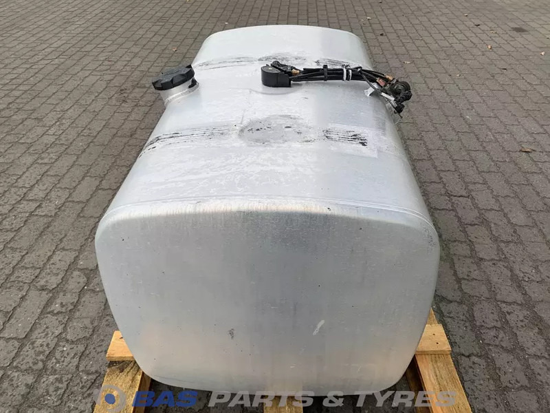 DAF Brandstoftank DAF 430 Liter 1681824 - Bränsletank för Lastbil: bild 2 DAF Brandstoftank DAF 430 Liter 1681824 - Bränsletank för Lastbil: bild 2