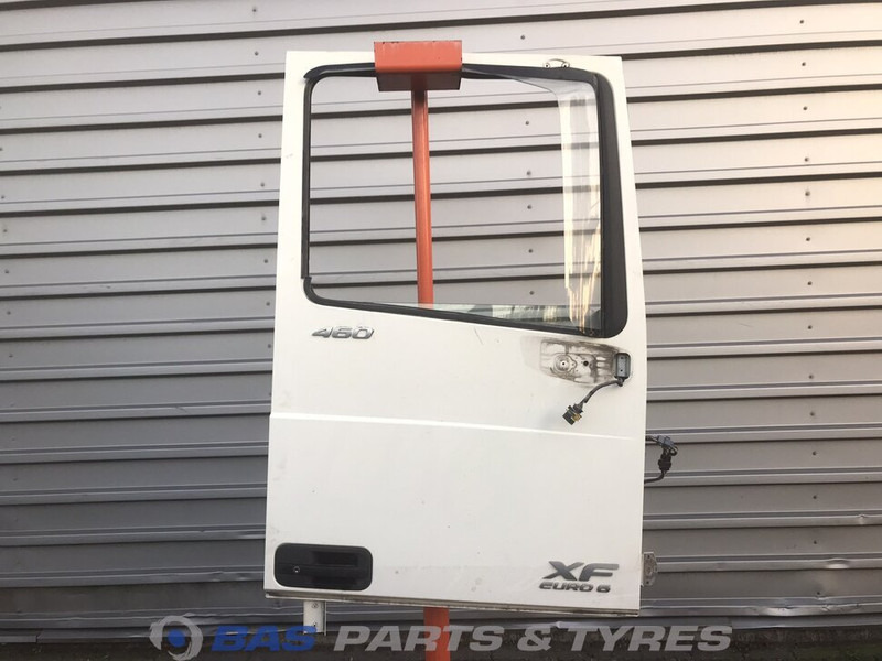 DAF XF106 Portier Rechts DAF 1881863 - Dörr och reservdelar för Lastbil: bild 1 DAF XF106 Portier Rechts DAF 1881863 - Dörr och reservdelar för Lastbil: bild 1