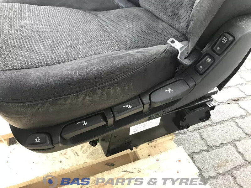 DAF XF106 Stoelen set DAF 1844340 - Säte för Lastbil: bild 5 DAF XF106 Stoelen set DAF 1844340 - Säte för Lastbil: bild 5