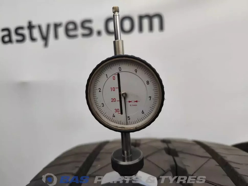 Goodyear Goodyear 315/70R22.5 156/150 M+S 3PMSF gebruikte set - Däck för Lastbil: bild 3 Goodyear Goodyear 315/70R22.5 156/150 M+S 3PMSF gebruikte set - Däck för Lastbil: bild 3