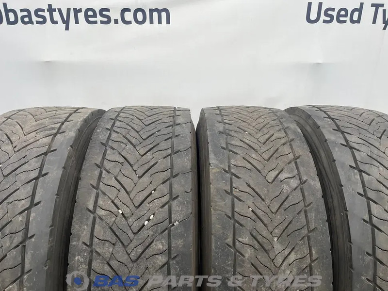 Goodyear Goodyear 315/70R22.5 KMAX D G2 154/152 M+S 3PMSF gebruikte set - Däck för Lastbil: bild 2 Goodyear Goodyear 315/70R22.5 KMAX D G2 154/152 M+S 3PMSF gebruikte set - Däck för Lastbil: bild 2