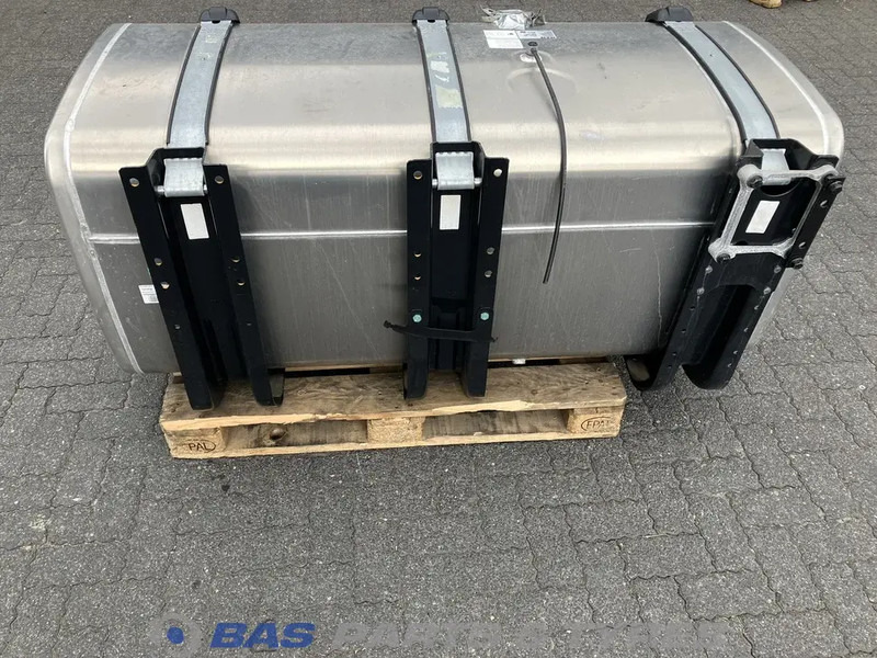 MAN Brandstoftank MAN 710 Liter 81122016766 - Bränsletank för Lastbil: bild 2 MAN Brandstoftank MAN 710 Liter 81122016766 - Bränsletank för Lastbil: bild 2