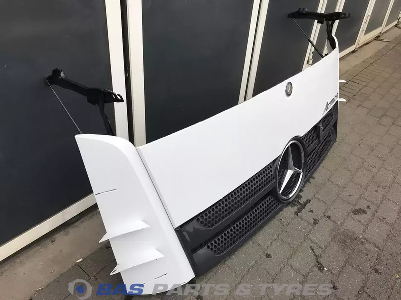 Mercedes-Benz Actros MP4 Frontklep Mercedes A 960 750 03 18 - Galler för Lastbil: bild 3 Mercedes-Benz Actros MP4 Frontklep Mercedes A 960 750 03 18 - Galler för Lastbil: bild 3