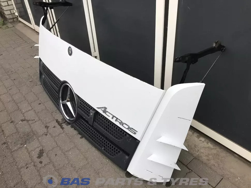 Mercedes-Benz Actros MP4 Frontklep Mercedes A 960 750 03 18 - Galler för Lastbil: bild 2 Mercedes-Benz Actros MP4 Frontklep Mercedes A 960 750 03 18 - Galler för Lastbil: bild 2