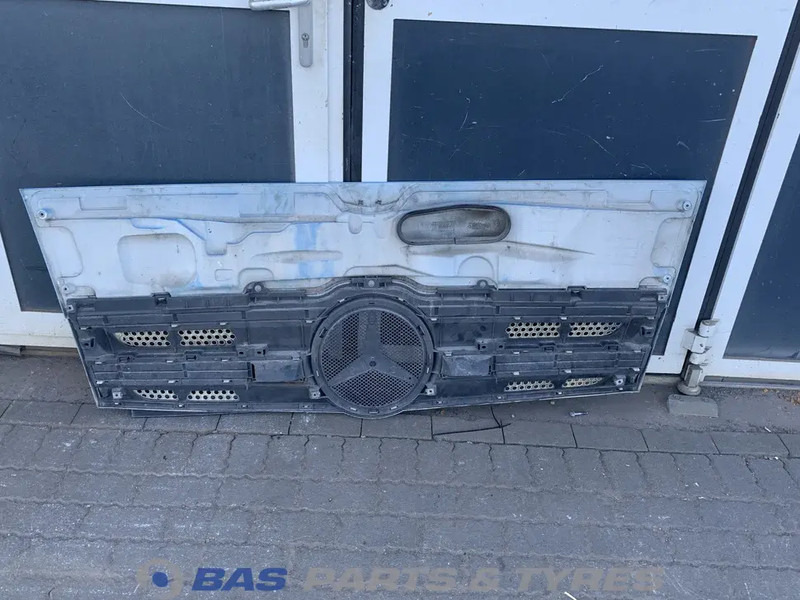 Mercedes-Benz Actros MP4 Frontklep Mercedes A 960 750 03 18 - Galler för Lastbil: bild 2 Mercedes-Benz Actros MP4 Frontklep Mercedes A 960 750 03 18 - Galler för Lastbil: bild 2