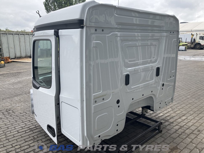 Mercedes-Benz Actros MP5 Mercedes ClassicSpace M-cab L1EH1 A 000 600 01 01 - Hytt och interiör för Lastbil: bild 5 Mercedes-Benz Actros MP5 Mercedes ClassicSpace M-cab L1EH1 A 000 600 01 01 - Hytt och interiör för Lastbil: bild 5