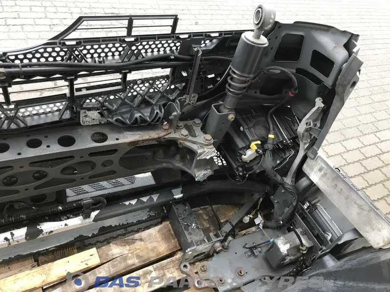 Mercedes-Benz Antos MP4 Bumper Mercedes A 960 310 23 22 - Stötfångare för Lastbil: bild 5 Mercedes-Benz Antos MP4 Bumper Mercedes A 960 310 23 22 - Stötfångare för Lastbil: bild 5