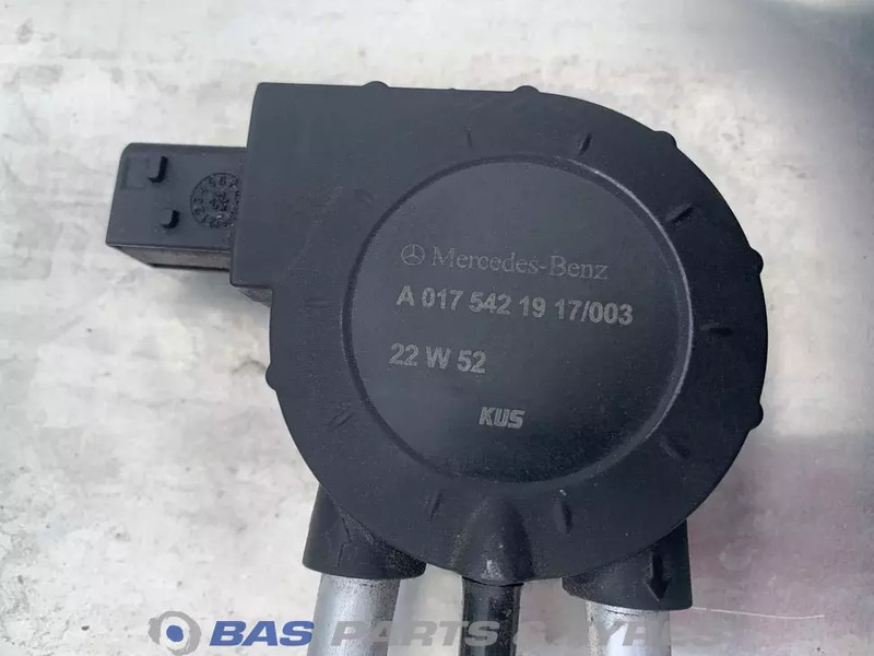 Mercedes-Benz Brandstoftank Mercedes 290 Liter A 960 470 00 04 - Bränsletank för Lastbil: bild 5 Mercedes-Benz Brandstoftank Mercedes 290 Liter A 960 470 00 04 - Bränsletank för Lastbil: bild 5