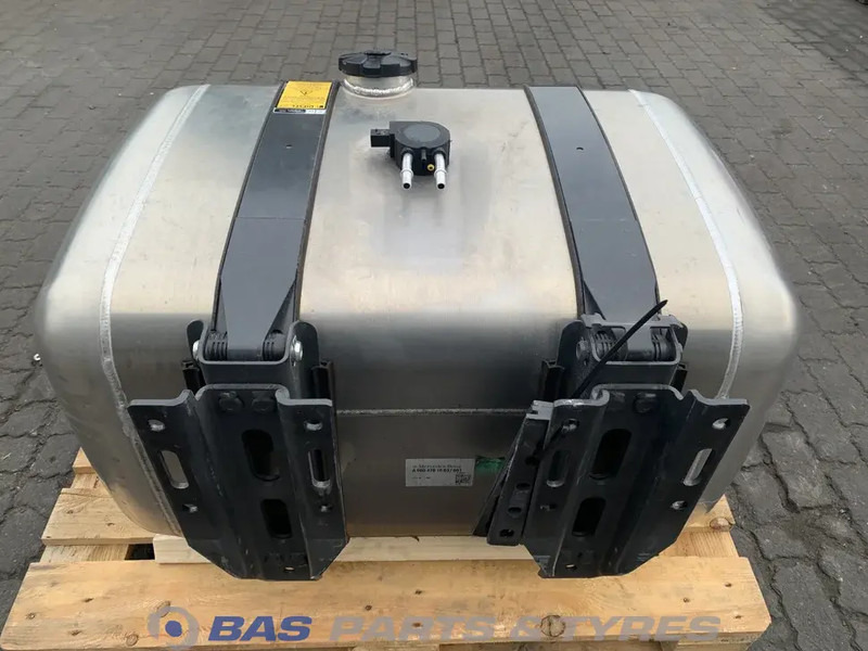 Mercedes-Benz Brandstoftank Mercedes 290 Liter A 960 470 00 04 - Bränsletank för Lastbil: bild 3 Mercedes-Benz Brandstoftank Mercedes 290 Liter A 960 470 00 04 - Bränsletank för Lastbil: bild 3