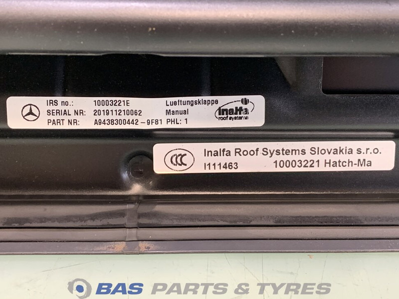 Mercedes-Benz Dakluik Mercedes A 943 830 04 42 - Solskydd för Lastbil: bild 3 Mercedes-Benz Dakluik Mercedes A 943 830 04 42 - Solskydd för Lastbil: bild 3