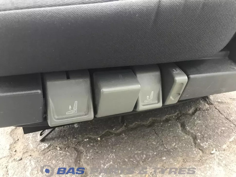 Renault Premium (Meerdere types) Bestuurdersstoel Renault 7422289046 - Säte för Lastbil: bild 5 Renault Premium (Meerdere types) Bestuurdersstoel Renault 7422289046 - Säte för Lastbil: bild 5