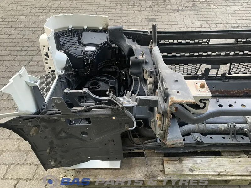 Scania R-Serie Bumper Scania 3082333 - Stötfångare för Lastbil: bild 4 Scania R-Serie Bumper Scania 3082333 - Stötfångare för Lastbil: bild 4