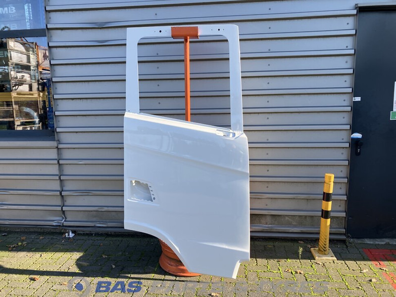 Scania S-Serie NextGen Portier Rechts Scania 2137842 - Dörr och reservdelar för Lastbil: bild 1 Scania S-Serie NextGen Portier Rechts Scania 2137842 - Dörr och reservdelar för Lastbil: bild 1