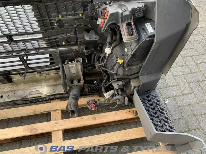 Volvo FM5 Bumper Volvo 84407376 - Stötfångare för Lastbil: bild 5 Volvo FM5 Bumper Volvo 84407376 - Stötfångare för Lastbil: bild 5