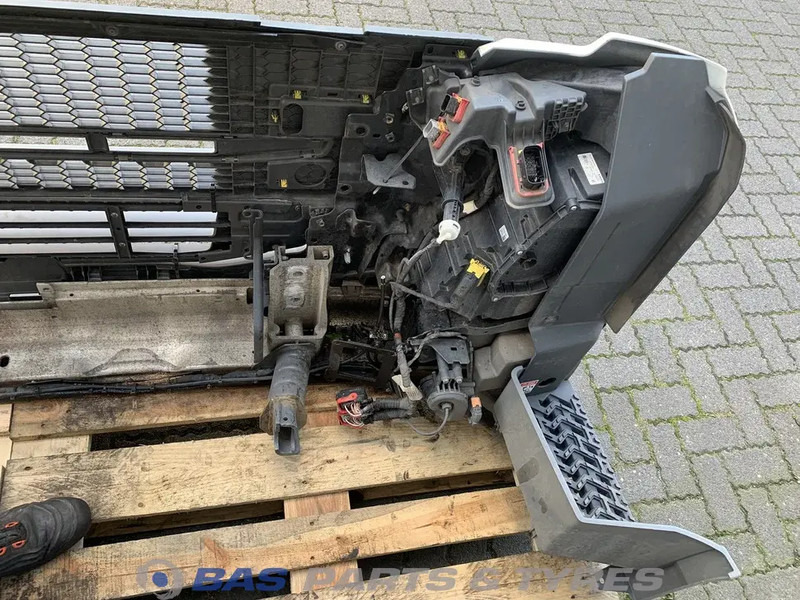 Volvo FM5 Bumper Volvo 84407376 - Stötfångare för Lastbil: bild 5 Volvo FM5 Bumper Volvo 84407376 - Stötfångare för Lastbil: bild 5