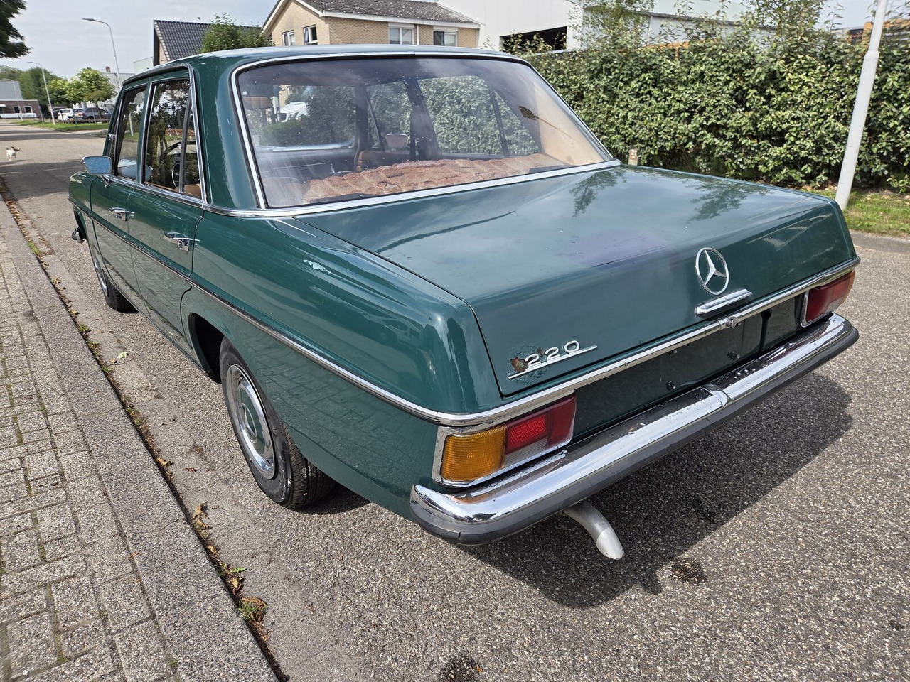 Mercedes-Benz 220 (W115) auto - Personbil: bild 5 Mercedes-Benz 220 (W115) auto - Personbil: bild 5