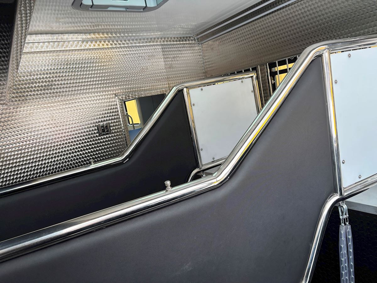 DAF Lehel horsebox 210 LF - Hästbuss: bild 4 DAF Lehel horsebox 210 LF - Hästbuss: bild 4