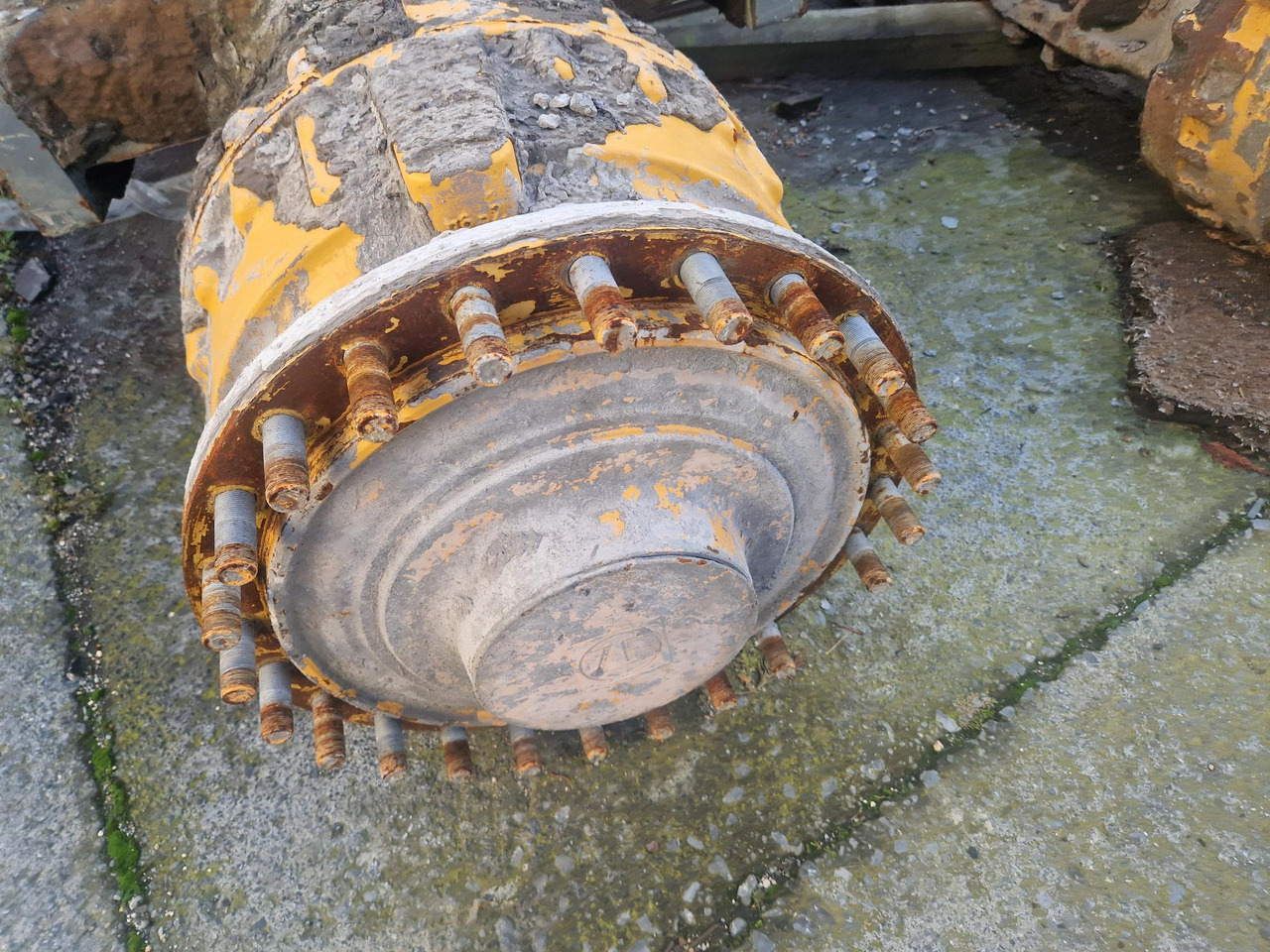 EJE DELANTERO Y TRASERO LIEBHERR L586 (2012) - Axel och reservdelar för Byggmaskiner: bild 2 EJE DELANTERO Y TRASERO LIEBHERR L586 (2012) - Axel och reservdelar för Byggmaskiner: bild 2