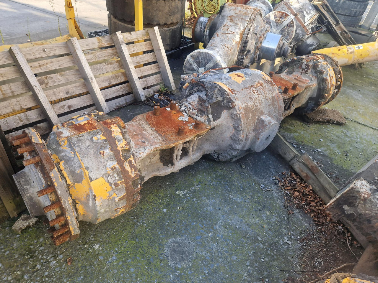 EJE DELANTERO Y TRASERO LIEBHERR L586 (2012) - Axel och reservdelar för Byggmaskiner: bild 5 EJE DELANTERO Y TRASERO LIEBHERR L586 (2012) - Axel och reservdelar för Byggmaskiner: bild 5