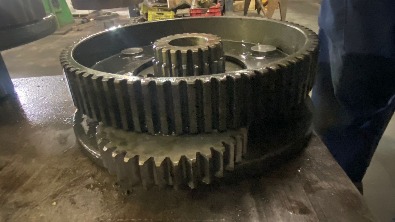 MANDO FINAL FAT450/044 LIEBHERR R954B - Slutdrev för Byggmaskiner: bild 5 MANDO FINAL FAT450/044 LIEBHERR R954B - Slutdrev för Byggmaskiner: bild 5