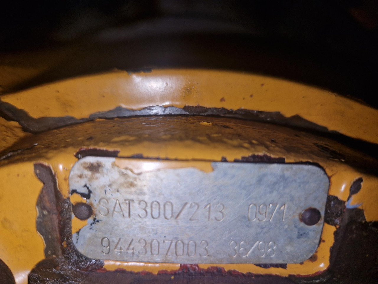 SAT 300/213 LIEBHERR R944 - Svängmotor för Byggmaskiner: bild 1 SAT 300/213 LIEBHERR R944 - Svängmotor för Byggmaskiner: bild 1