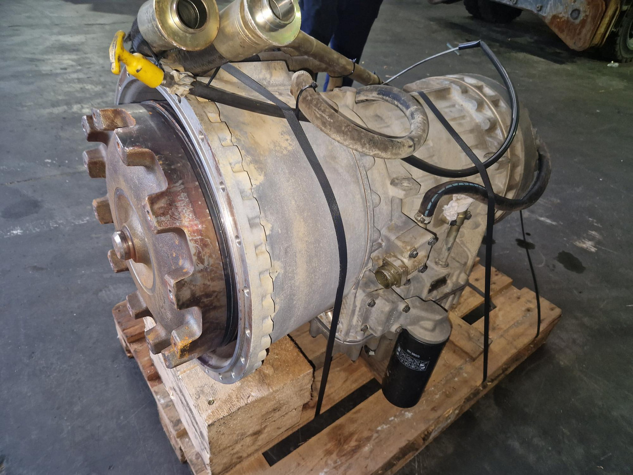 VOLVO PT1560 (VOLVO A25D)  - Transmission för Ramstyrd dumper: bild 1 VOLVO PT1560 (VOLVO A25D)  - Transmission för Ramstyrd dumper: bild 1