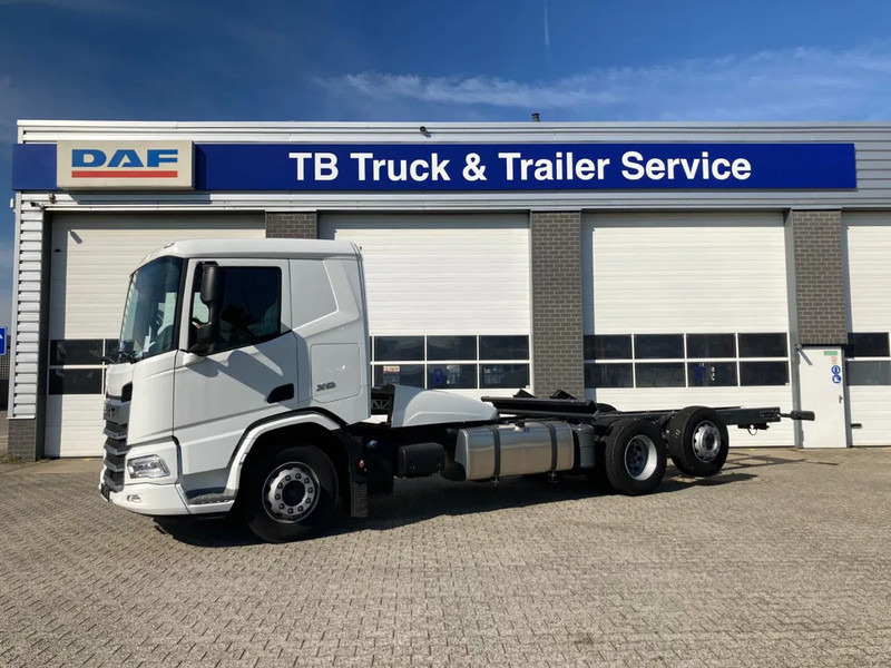 DAF XD 450 FAN CHASSIS SLEEPER CAB PTO STEERING LIFTAXLE 480WB - NEW - Chassi lastbil: bild 1 DAF XD 450 FAN CHASSIS SLEEPER CAB PTO STEERING LIFTAXLE 480WB - NEW - Chassi lastbil: bild 1